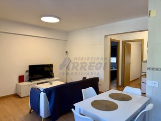 Appartement à Eibar. Vivienda en venta con inquilinos  2 habitaciones, balcón y excel