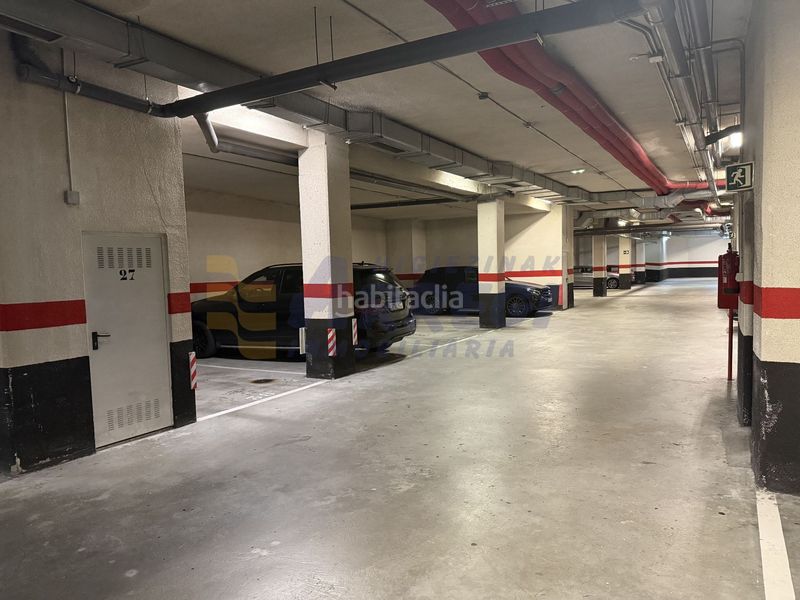 Foto 453a0cee-e457-43f3-a91e-e640ec7d3baf. Autoparkplatz in Eibar