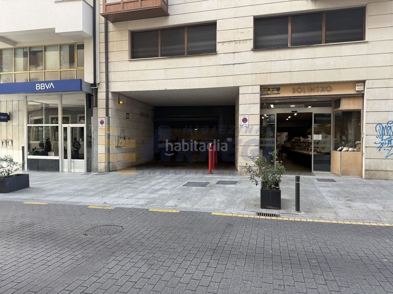 Foto c3b6c53d-aec8-4c86-bd1f-acddee5afb44. Autoparkplatz in Eibar