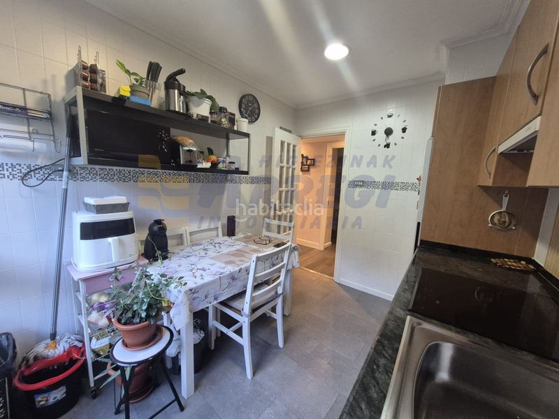 Foto d2892bcd-cca9-43a1-acba-c957166a02d8. Piso vivienda lista para entrar a vivir 3 habitaciones y excelente distribución en Soraluze / Placencia de las Armas