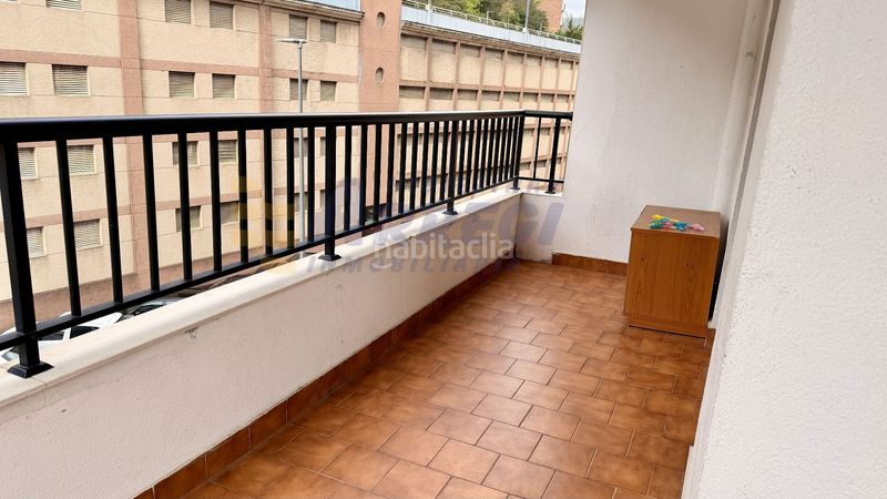 Foto cbf38ec3-4dd3-470f-8206-04246dc6406f. Pis a Eibar