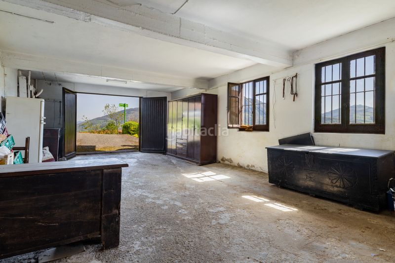 Foto c2f4ec3d-c3d4-4651-96e7-70988efb2ca2. Casa amb calefacció a Hernialde