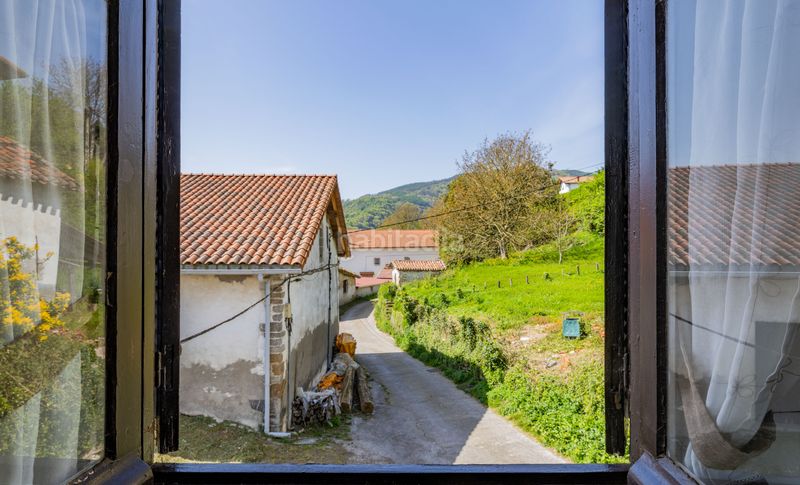 Foto f4ea12a5-db33-4a82-8e12-a8107dc86f6e. Casa amb calefacció a Hernialde