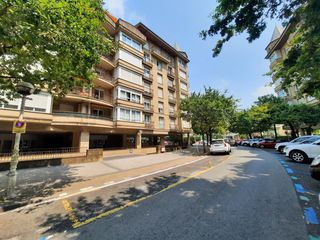 Posto auto  Donostia-san sebastián - ondarreta 2. donostia-san sebastián. Raya de garaje amplia, en el barrio de ondarreta, muy próximo al