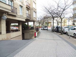 Aparcament cotxe  Donostia - ondarreta 2. donostia-san sebastián. Raya de garaje amplia, en el barrio de ondarreta, muy próximo al