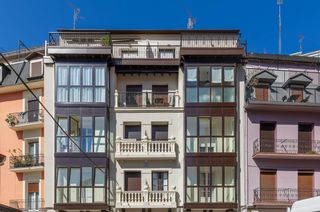 Pis  Donostia-san sebastián - escolta real. Vivienda en venta a reformar cerca de la playa, en el antiguo, s