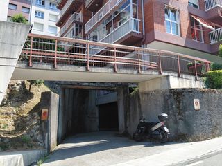 Aparcament cotxe a Aitzgorri 84. Donostia-San Sebastián