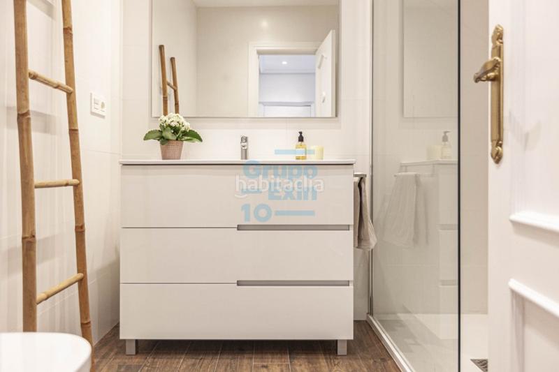 Foto 18a953a5-22d8-477e-8024-cc99b7fa7b5d. Rent flat in Área Romántica Donostia - San Sebastián