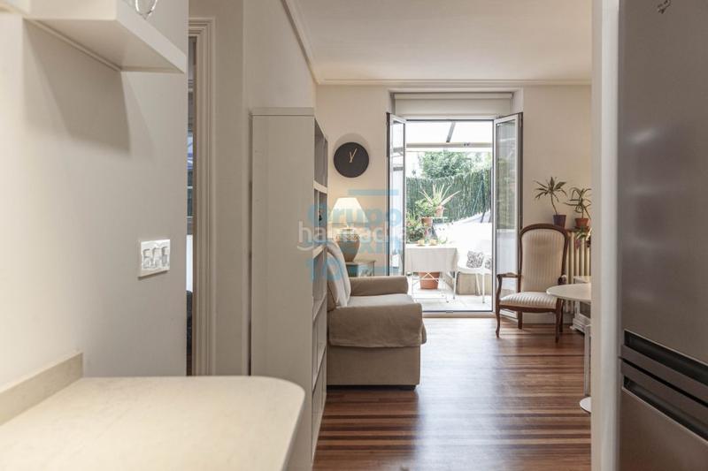 Foto 7d535fb5-9ae5-4131-8a60-00ba52aa21e0. Rent flat in Área Romántica Donostia - San Sebastián