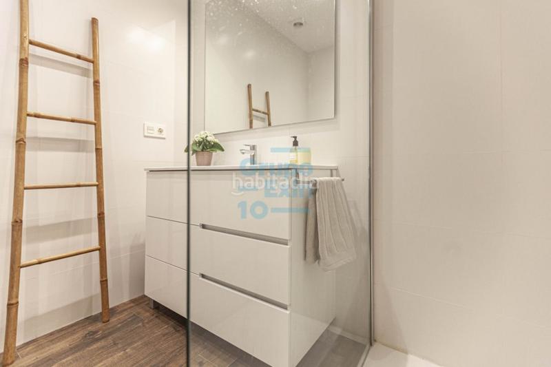 Foto b4bd8c1c-0c0e-4a18-999e-f5e0642463e6. Rent flat in Área Romántica Donostia - San Sebastián