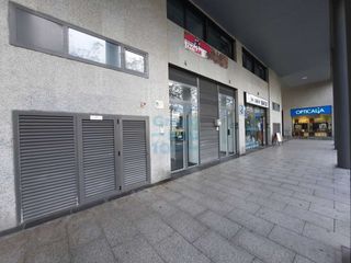 Aparcament cotxe  Donostia-san sebastián - teresa de calcuta plaza. En eguía atractiva y funcional raya de garaje en venta frente a