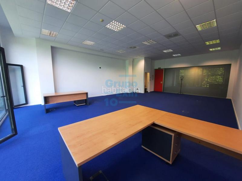 Foto dc03ca34-5f5a-41ce-b332-6902ee4df0cc. Location bureau avec parking dans Ibaeta Donostia - San Sebastián