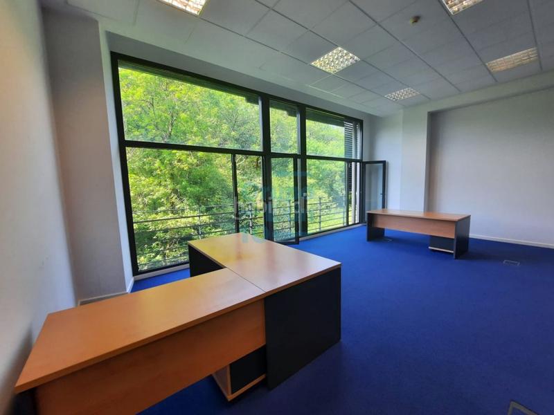 Foto 212dd3d7-6291-44fb-b8a8-e967ba7b875b. Miete büro mit parking in Ibaeta Donostia - San Sebastián