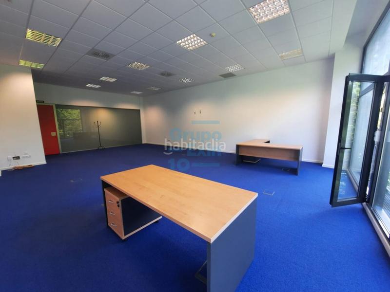 Foto 331f3812-4a67-46c1-b7f3-9c5a172d0c62. Rent office space with parking in Ibaeta Donostia - San Sebastián
