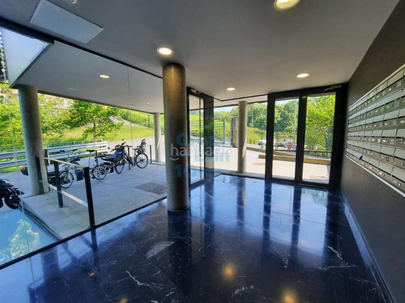 Foto 7b2b67eb-753e-4a5e-b7cc-b5ba02d16933. Rent office space with parking in Ibaeta Donostia - San Sebastián
