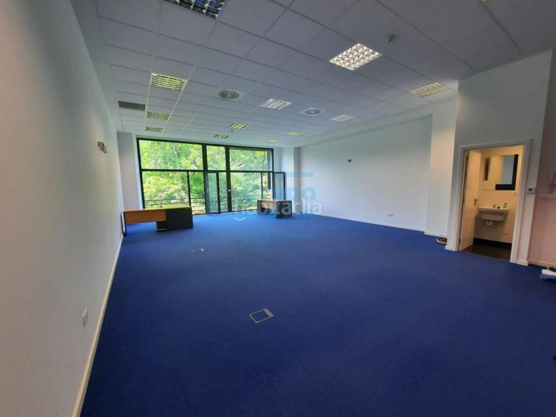 Foto a645121a-91f5-4b53-b1dc-a914cc6e8f44. Rent office space with parking in Ibaeta Donostia - San Sebastián