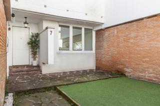 Casa adossada a Miracruz. Excepcional villa, en grupo montesol, con inmejorables vistas y