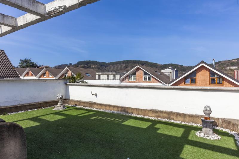 Foto dc0487af-0729-4c6f-8ea5-6badcea619df. Casa a schiera con riscaldamento parcheggio piscina in Donostia - San Sebastián