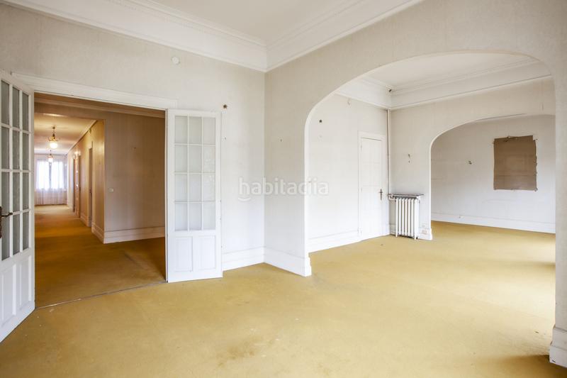 Foto afd057f5-dbd1-4a31-bd1c-c84a6d26fd15. Piso descubre una propiedad exclusiva situada en la mejor zona del barrio de Gros en donostiasan sebastián. en Donostia - San Sebastián