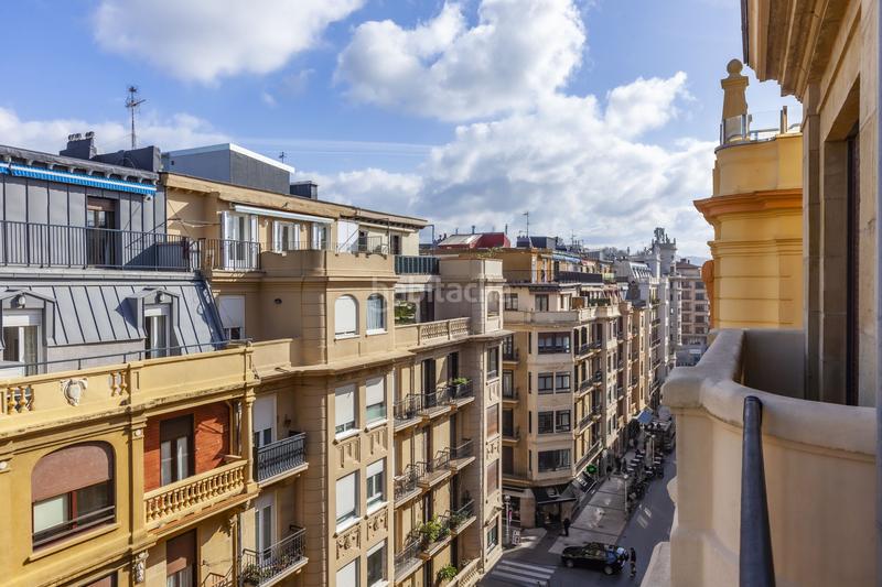 Foto f96a91ea-0383-4ca7-9993-82ebdcb01ad6. Piso descubre una propiedad exclusiva situada en la mejor zona del barrio de Gros en donostiasan sebastián. en Donostia - San Sebastián