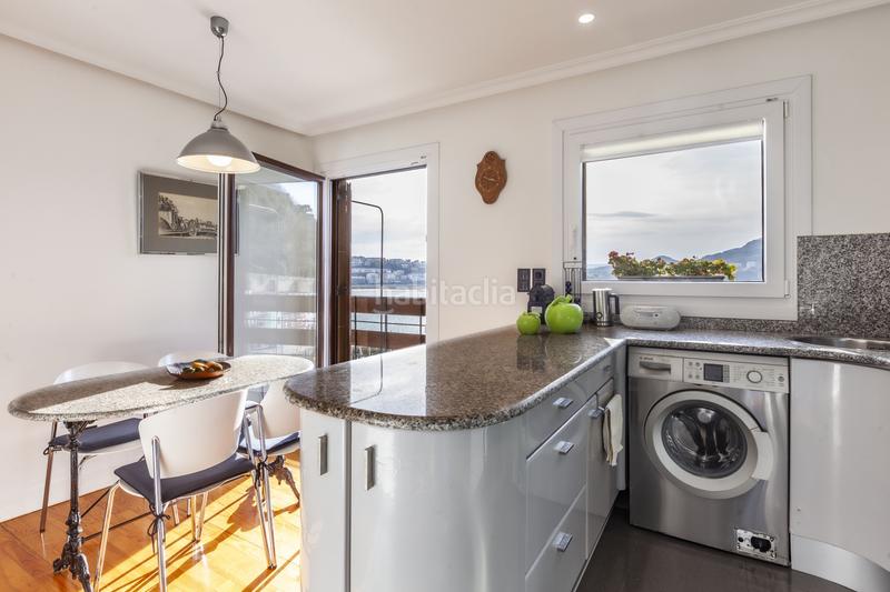 Foto 0e005ea5-730a-43f1-b6d1-253b02505374. Àtic amb calefacció a Parte Vieja Donostia - San Sebastián