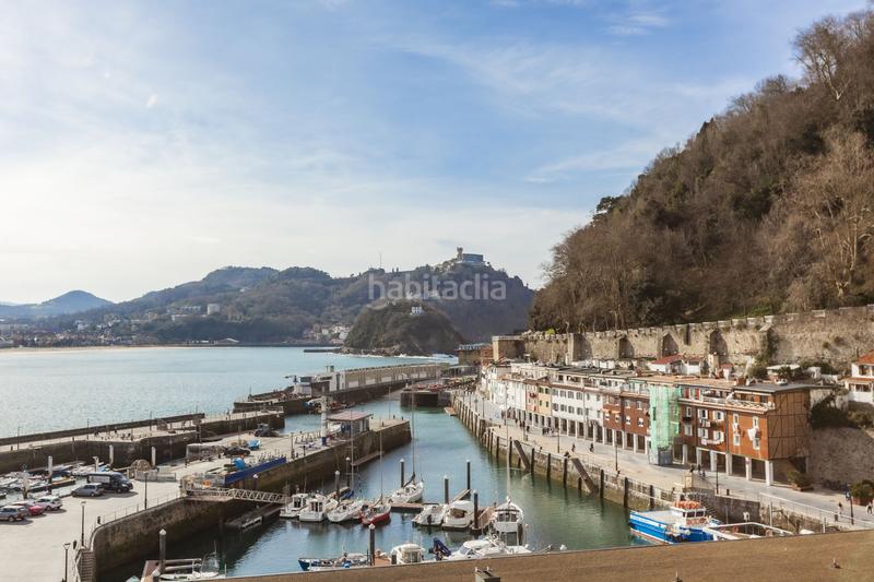 Foto 554ef3b0-8e65-4e3b-a721-f6ca3126ca7e. Àtic amb calefacció a Parte Vieja Donostia - San Sebastián