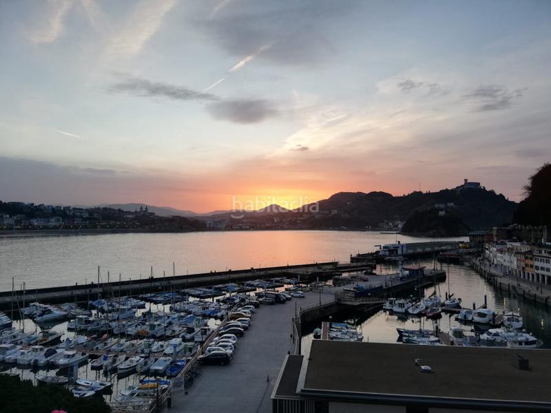 Foto 9f8c882f-dc95-4a4c-a303-c54622cb8f8e. Àtic amb calefacció a Parte Vieja Donostia - San Sebastián