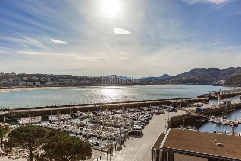 Foto b91f11e4-5a48-41c4-abdd-30af047d8dc0. Àtic amb calefacció a Parte Vieja Donostia - San Sebastián