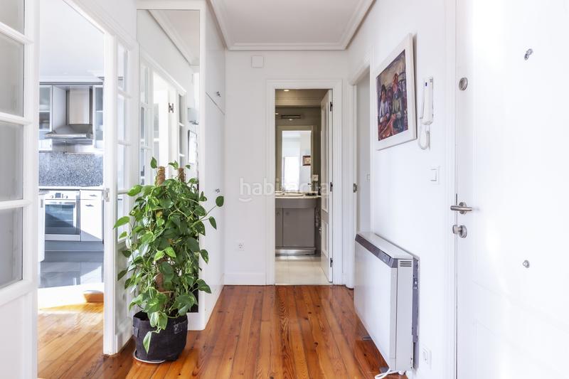 Foto cfbfad93-2c54-494a-b68e-6ccb0c03e503. Àtic amb calefacció a Parte Vieja Donostia - San Sebastián