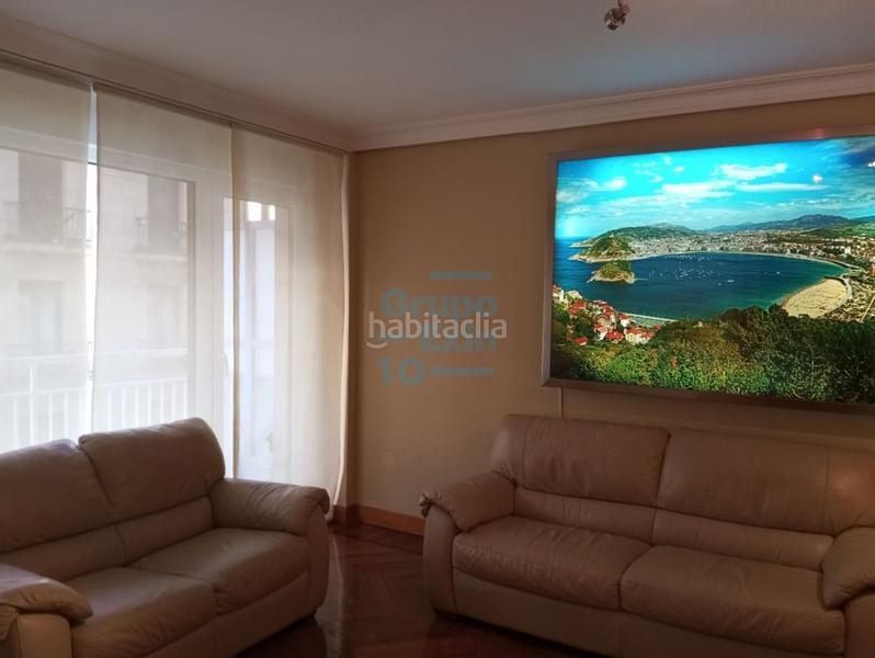 Foto 53376bf7-2ee5-4f06-9a53-9f31165692f9. Rent flat with heating in Área Romántica Donostia - San Sebastián