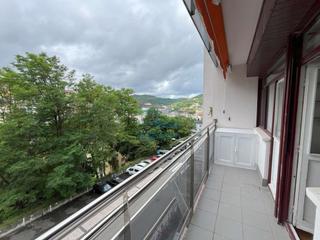 Lloguer Pis  Donostia-san sebastián - portuene kalea. Magnífico piso todo exterior de 3 habitaciones en el barrio de