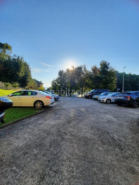 Foto a0f5c4d7-59ec-40ca-a181-447349e35264. Autoparkplatz in Aiete Donostia - San Sebastián