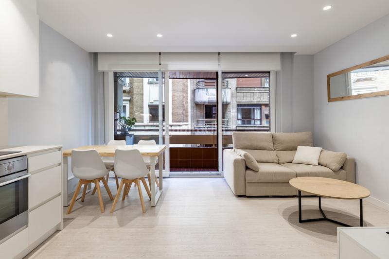 Foto b6ddcbab-909e-4c33-87ee-35d2e818cc3c. Flat with heating in Gros Donostia - San Sebastián