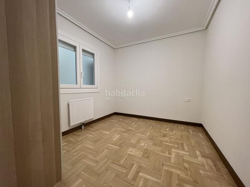 Foto f6e8634f-8354-4750-90c6-2da5b43f16ee. Rent flat with heating parking in Gros Donostia - San Sebastián
