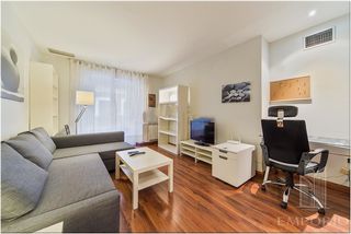 Lloguer Apartament  Calle de hortaleza. Piso amueblado en chueca  2 balcones a la calle