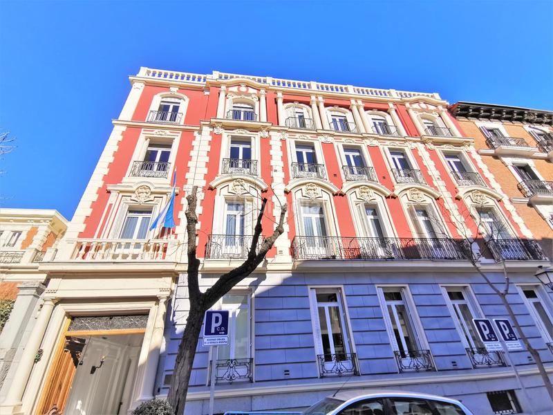 Foto 8c45d925-5477-411a-82a3-06daaf5ea64c. Rent office space in de fernando el santo 15 in Almagro Madrid