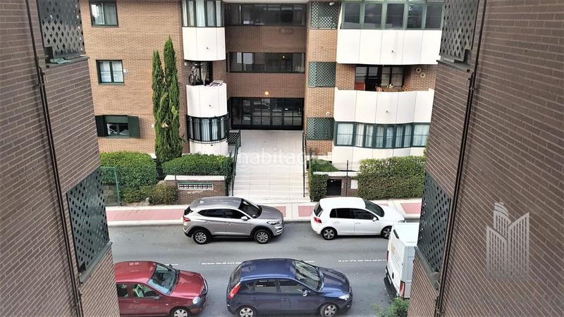 Foto 3dcb8524-4ac2-4f26-a486-53e91127a0ad. Alquiler ático en río navia 4 ático con 2 terrazas urb. con amplio jardín y piscina en Collado Villalba