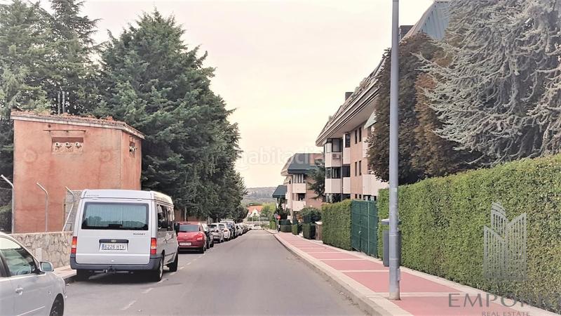 Foto ac7623bd-6fcd-4b87-8f24-345aff4aff47. Alquiler ático en río navia 4 ático con 2 terrazas urb. con amplio jardín y piscina en Collado Villalba