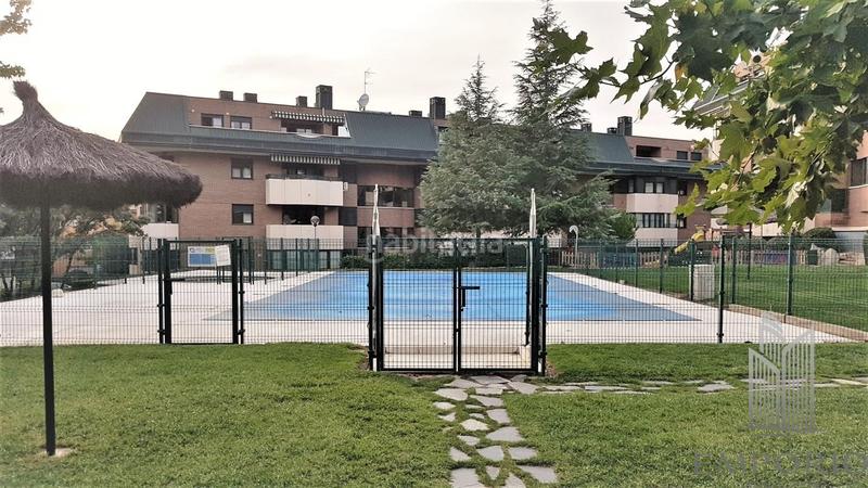 Foto cb6f5db7-7774-4f46-8ca5-1450617ff4f8. Alquiler ático en río navia 4 ático con 2 terrazas urb. con amplio jardín y piscina en Collado Villalba