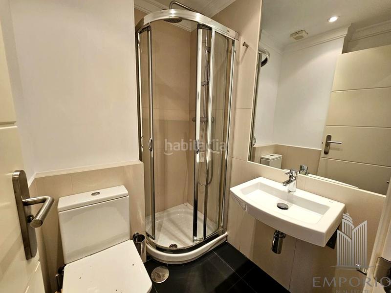 Foto 4f1e37af-01c2-4602-8238-547d11186a38. Miete appartement mit heizung parking in El Viso Madrid