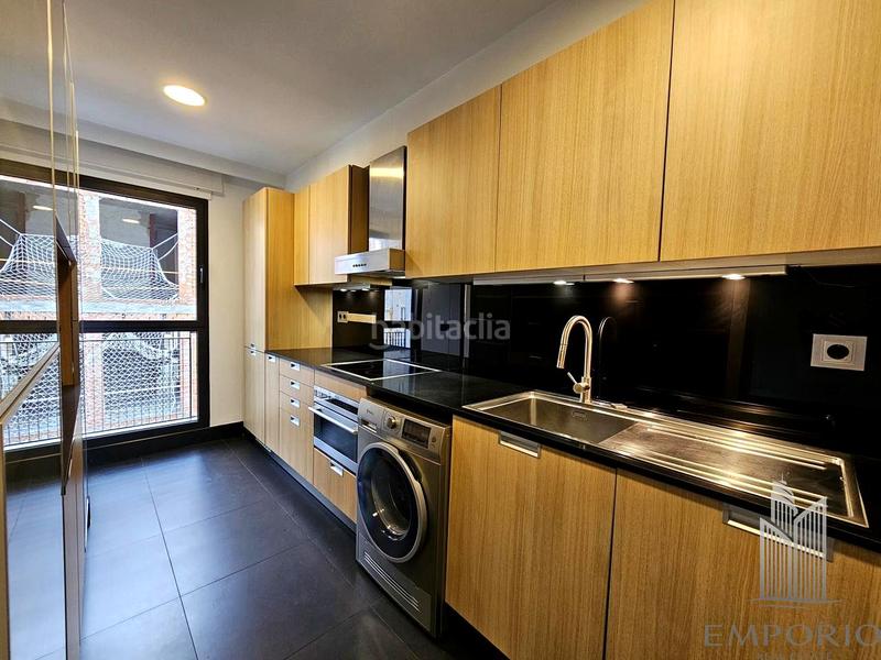 Foto feaf570e-3f1c-42de-80a7-4e2682a538e1. Rent apartment with heating parking in El Viso Madrid