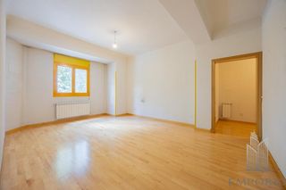 Flat  De francisco silvela 124. Piso exterior en finca clásica de 1933 en francisco silvela