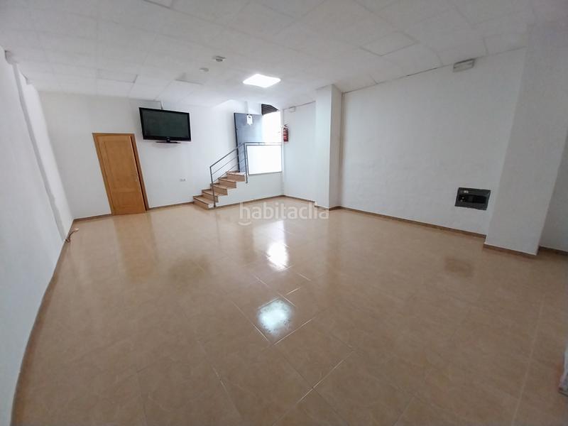 Foto 9c9bb09c-963b-4d03-baea-a567c4f281dd. Alquiler local comercial en avenida de antonio pascual acosta 15 en Jaén
