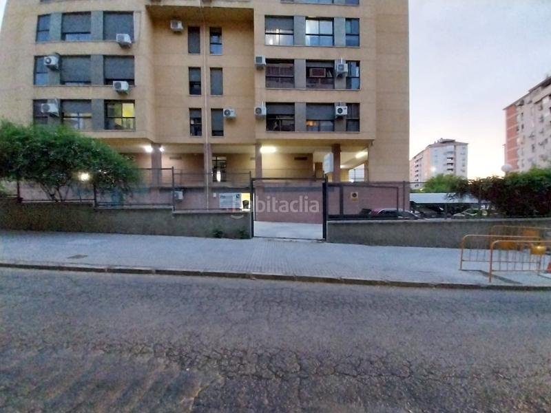 Foto ca26118f-3b99-48f6-9991-021b3f6e16b6. Location local commercial dans avenida de antonio pascual acosta 15 dans Jaén