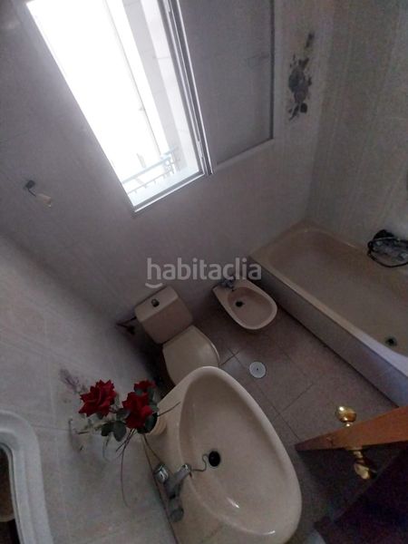 Foto e90e0952-9bf7-4364-ae19-a8cfe880f53e. Pis amb calefacció piscina a Martos