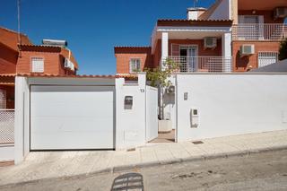 Casa  Calle urbanización jardines de la yuca. Casa la yuca