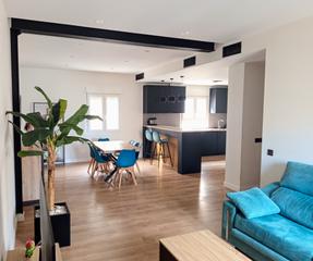 Appartement à Calle altamira 50. Magnífica vivienda en calle altamira.