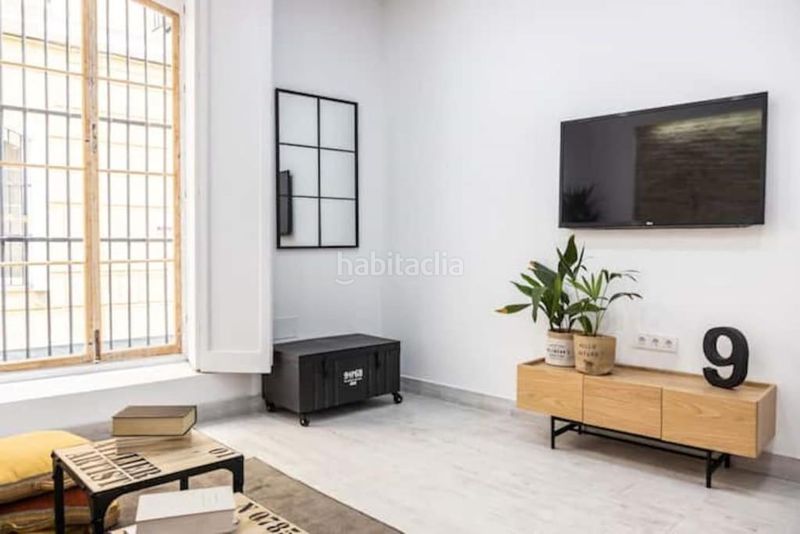 Foto ae404649-6e55-4626-8516-03b4e5571fa9. Pis amb calefacció a Centro Histórico Cádiz