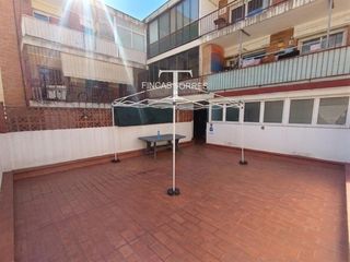Flat  Pare artigas. Espectacular piso con ascensor , 4 dormitorios y una terraza de