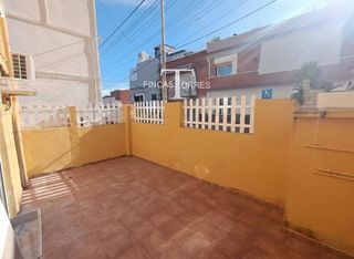 Pis  Riu fluvia. Acogedora planta baja en gava con terraza de 20m